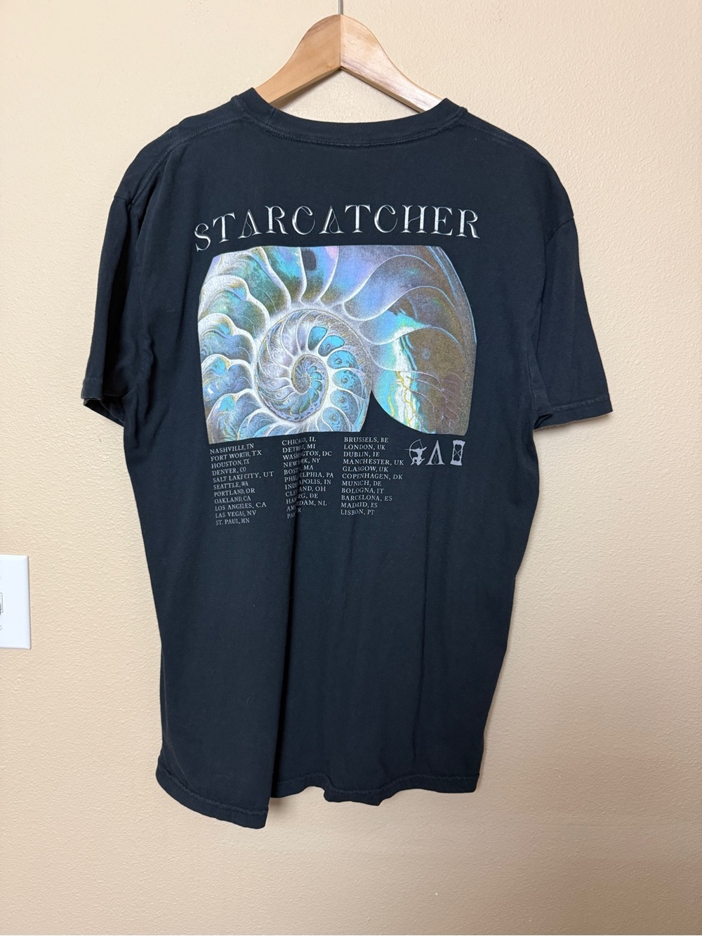 Greta Van Fleet 2003 Star Catcher World Tour T Shirt Size L